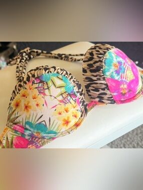 Victoria’s Secret “Bombshell” Floral & Leopard Print Halter Bikini Top— RARE!